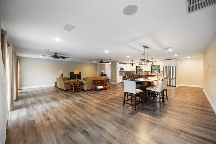 Image No.24-3 Bed Property for sale