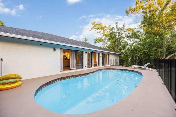 Image No.34-3 Bed Property for sale