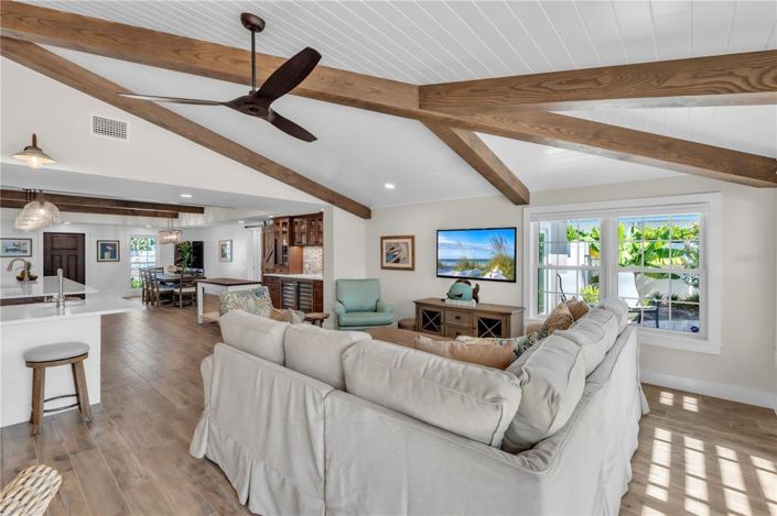 Image No.18-3 Bed Property for sale