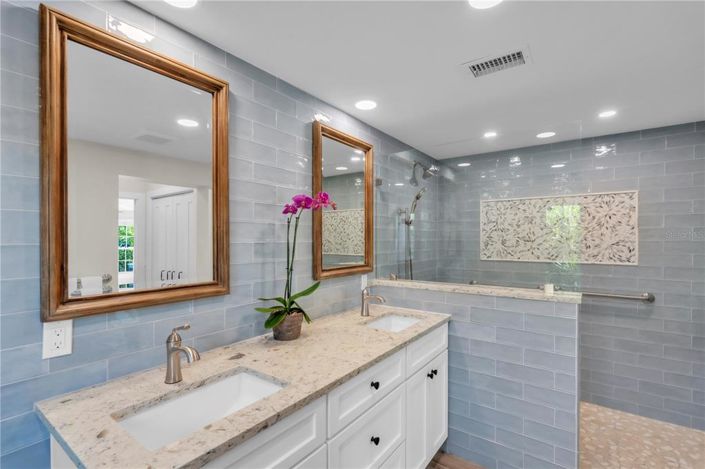 Image No.26-3 Bed Property for sale