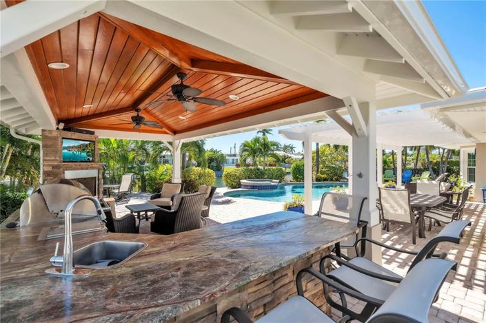 Image No.40-3 Bed Property for sale