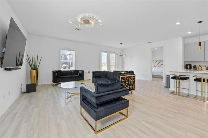 Image No.11-4 Bed Property for sale