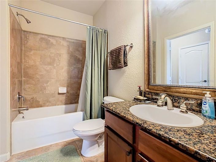 Image No.13-3 Bed Property for sale