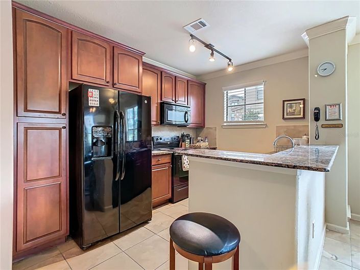 Image No.3-3 Bed Property for sale