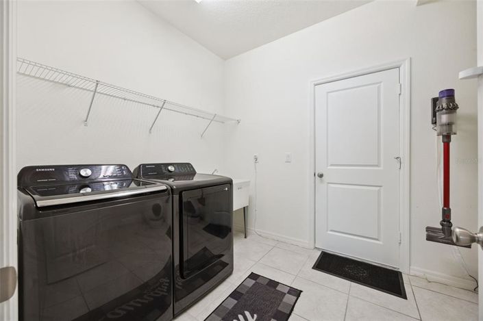 Image No.33-3 Bed Property for sale