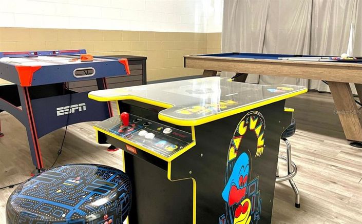 Image No.14-8 Bed Property for sale