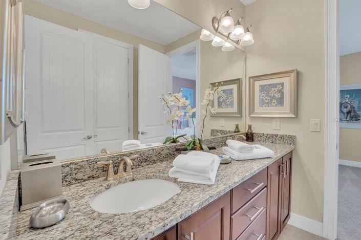 Image No.16-8 Bed Property for sale