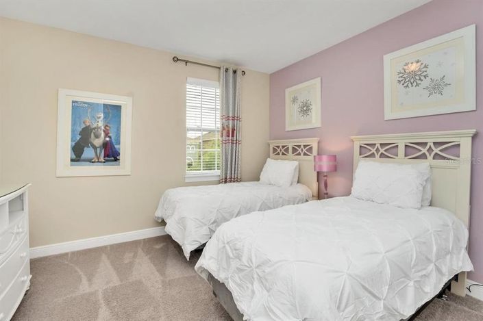 Image No.27-8 Bed Property for sale