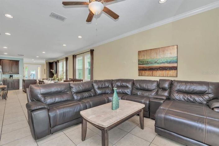 Image No.36-8 Bed Property for sale