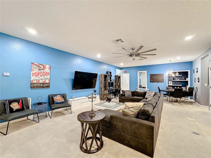 Image No.22-15 Bed Property for sale