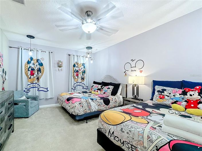 Image No.51-15 Bed Property for sale