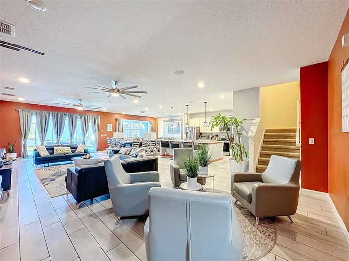 Image No.7-15 Bed Property for sale