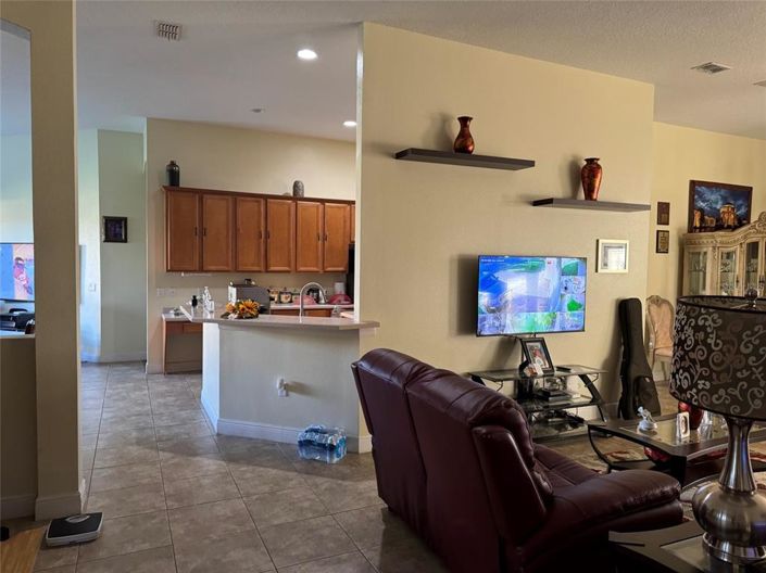 Image No.11-3 Bed Property for sale