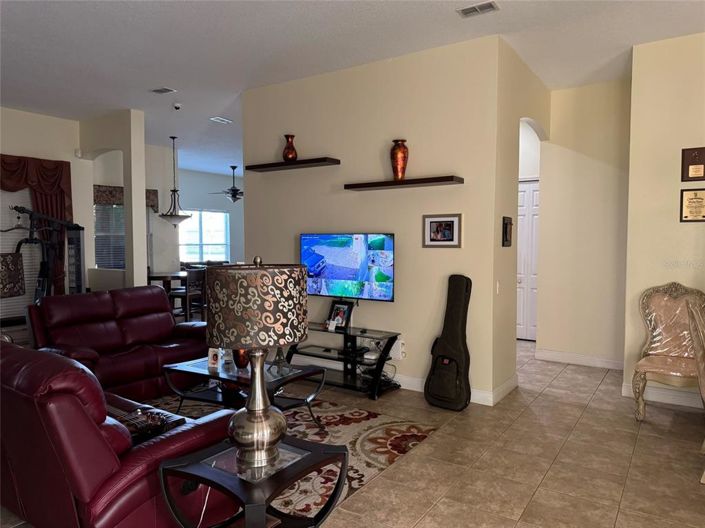 Image No.13-3 Bed Property for sale