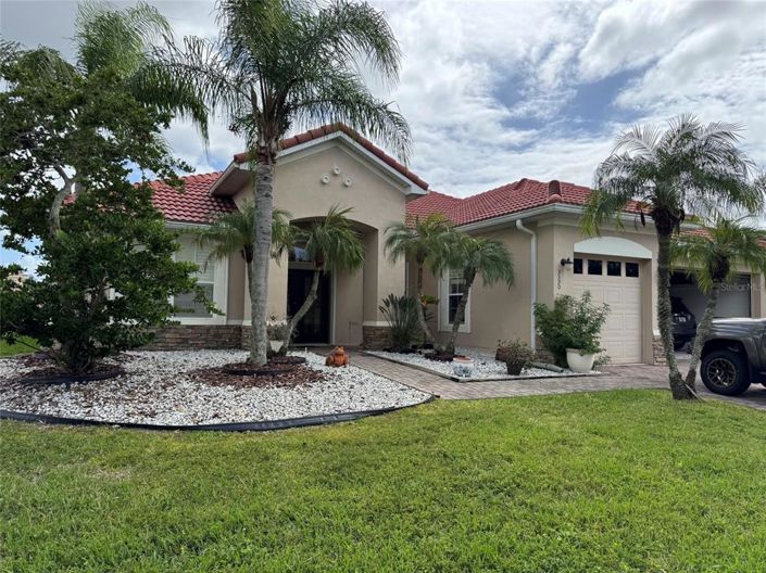 Image No.2-3 Bed Property for sale