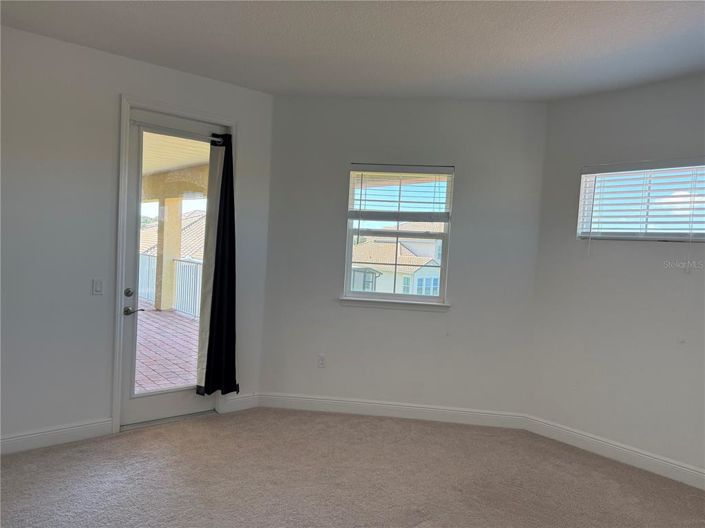 Image No.28-5 Bed Property for sale