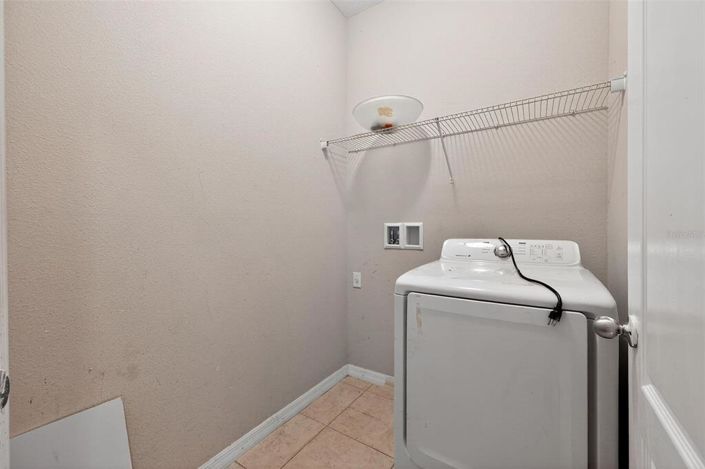 Image No.20-5 Bed Property for sale