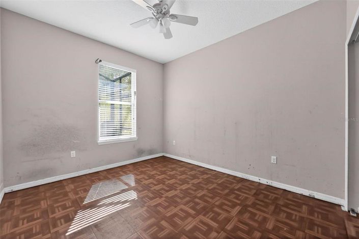 Image No.23-5 Bed Property for sale