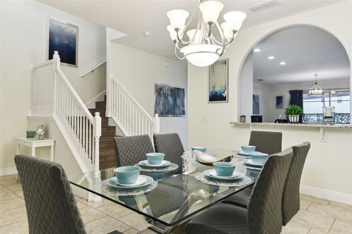 Image No.12-5 Bed Property for sale