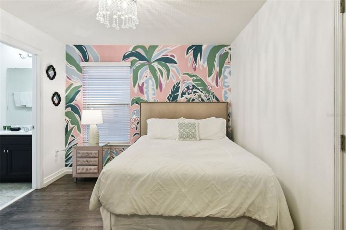 Image No.27-5 Bed Property for sale