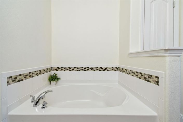 Image No.33-5 Bed Property for sale