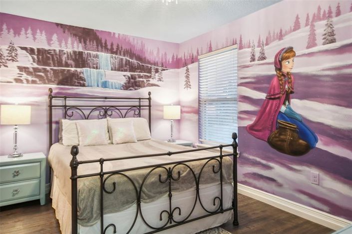 Image No.38-5 Bed Property for sale