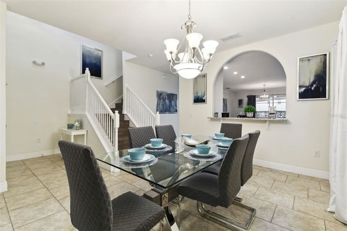 Image No.8-5 Bed Property for sale