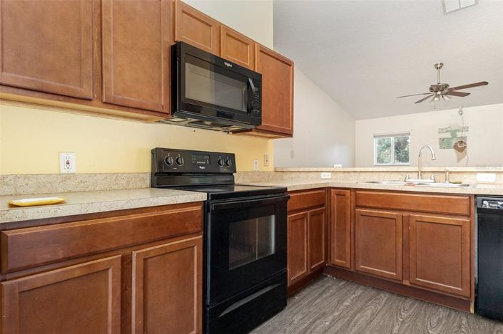 Image No.14-3 Bed Property for sale