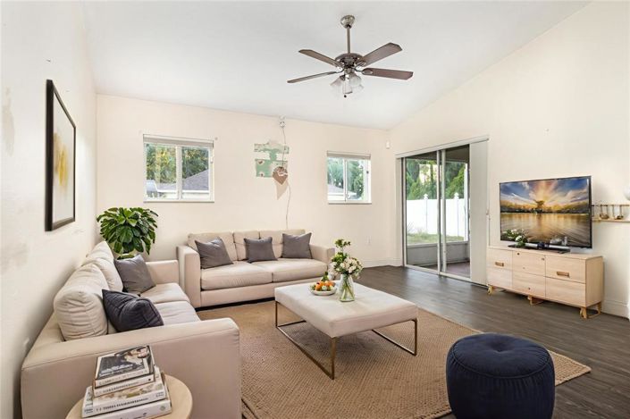 Image No.6-3 Bed Property for sale