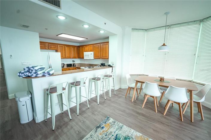 Image No.25-2 Bed Property for sale