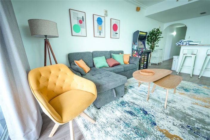 Image No.27-2 Bed Property for sale