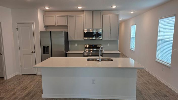 Image No.2-4 Bed Property for sale