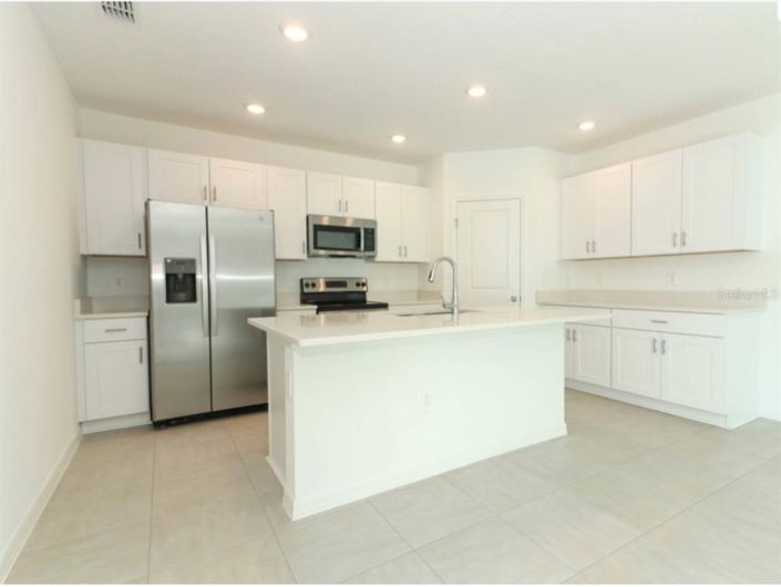 Image No.2-5 Bed Property for sale