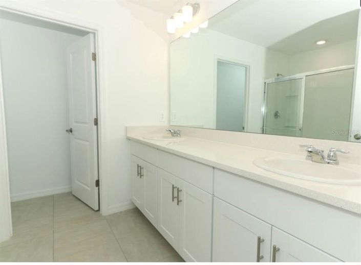 Image No.4-5 Bed Property for sale