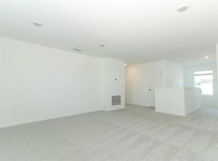 Image No.7-5 Bed Property for sale