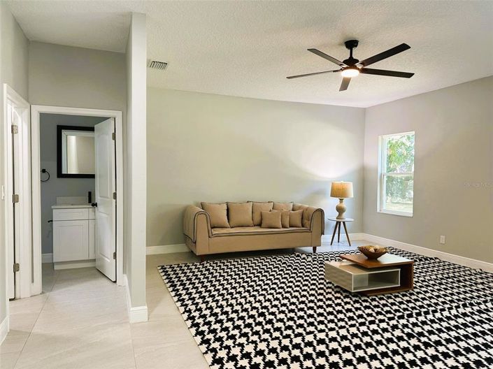 Image No.38-4 Bed Property for sale