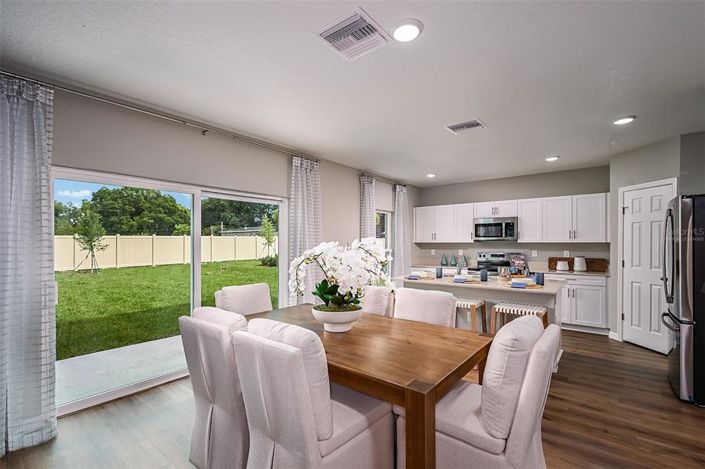 Image No.2-5 Bed Property for sale