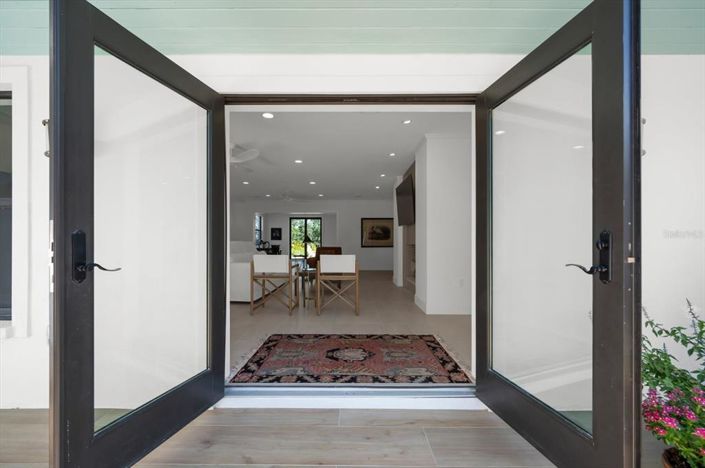 Image No.10-4 Bed Property for sale