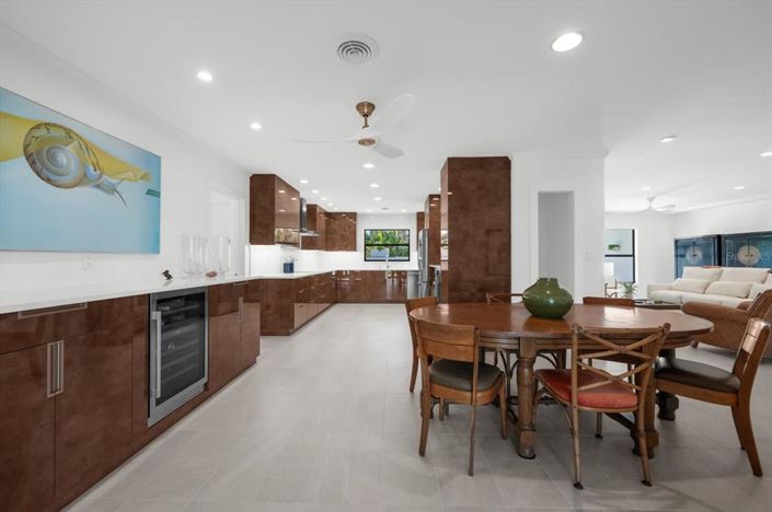 Image No.19-4 Bed Property for sale