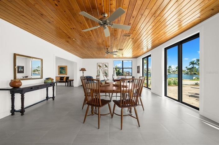 Image No.33-4 Bed Property for sale