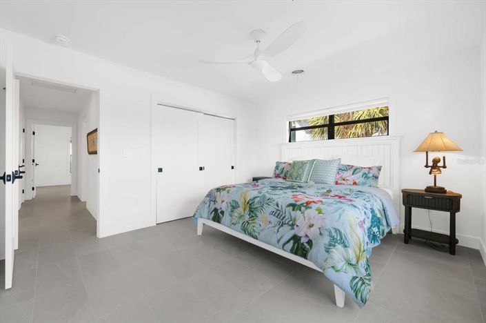 Image No.38-4 Bed Property for sale