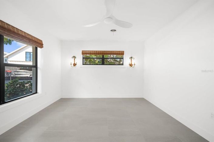 Image No.44-4 Bed Property for sale