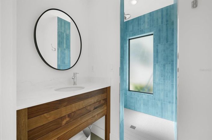 Image No.47-4 Bed Property for sale