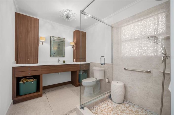 Image No.53-4 Bed Property for sale