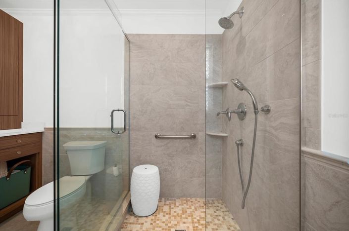 Image No.55-4 Bed Property for sale