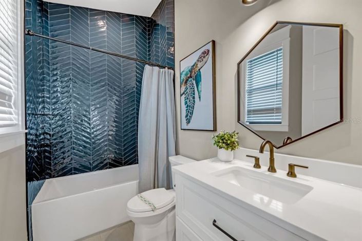 Image No.33-6 Bed Property for sale