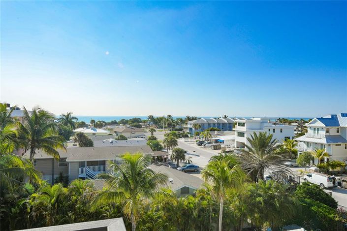 Image No.48-6 Bed Property for sale