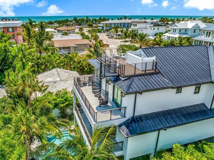 Image No.6-6 Bed Property for sale