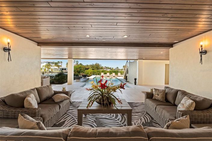 Image No.45-4 Bed Property for sale