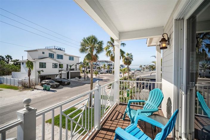 Image No.27-6 Bed Property for sale